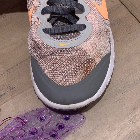 Nike shoes - Picture 7 of 8